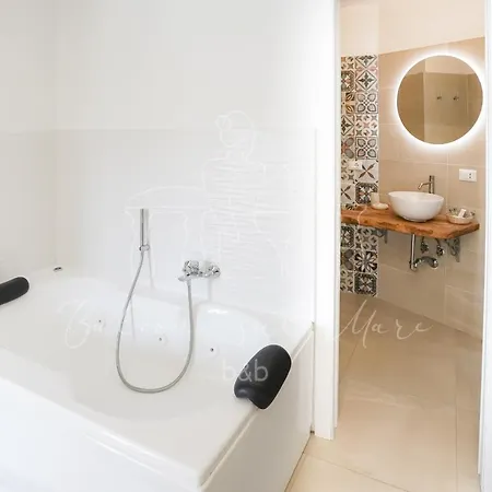 Balconi Sul Mare לינה וארוחת בוקר אוטרנטו