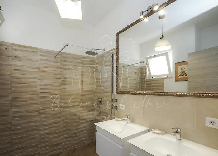 Alojamento de Acomodação e Pequeno-almoço Balconi Sul Mare 4*