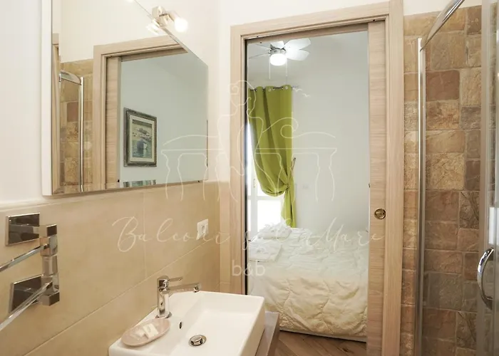 Balconi Sul Mare Alojamento de Acomodação e Pequeno-almoço 4*